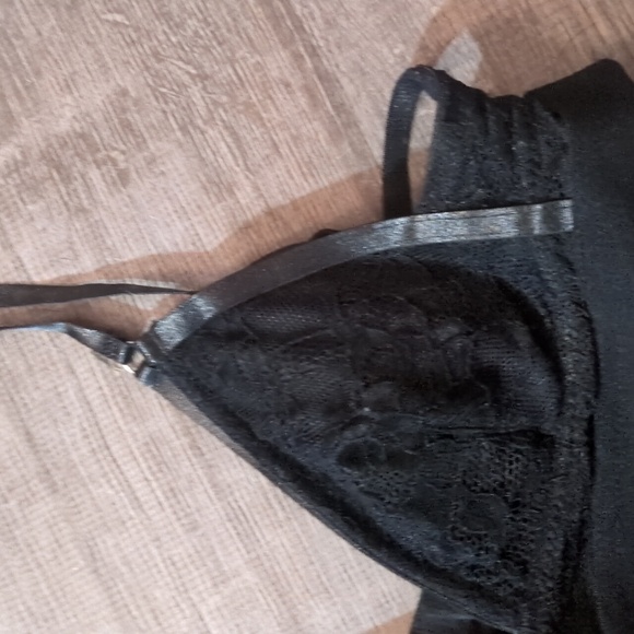 Bra - Picture 4 of 9